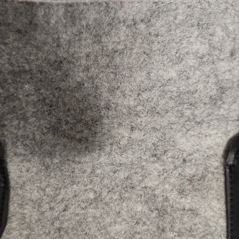 Kenneth Cole gray wool oversized weekend/duffel bag